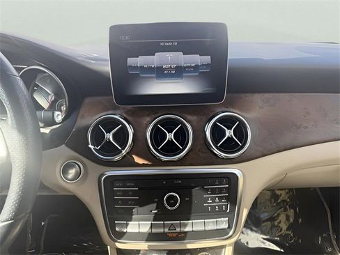 Used 2020 Mercedes-Benz GLA 250 GLA 250 image 18