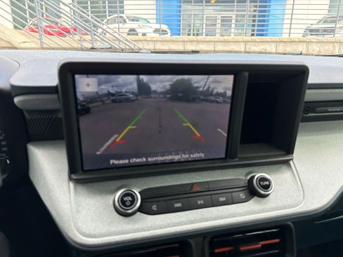 Used 2023 Ford Maverick XLT FWD image 9