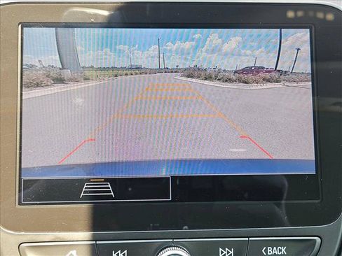 Used 2023 Chevrolet Malibu LT FWD image 13