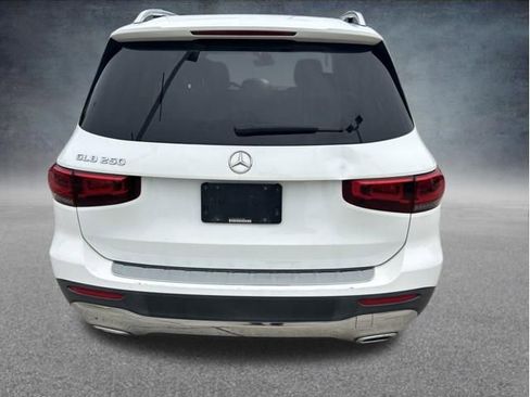 Used 2021 Mercedes-Benz GLB 250 image 19