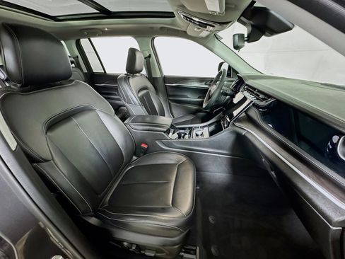 Used 2023 Jeep Grand Cherokee 4WD 4xe image 27