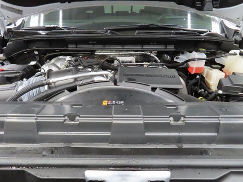 Used 2024 GMC Sierra 3500 Denali w/ Denali Reserve Package image 35