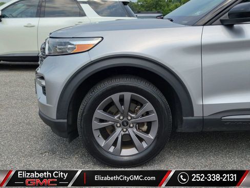 Used 2022 Ford Explorer XLT w/ Equipment Group 202A AWD/4WD image 10