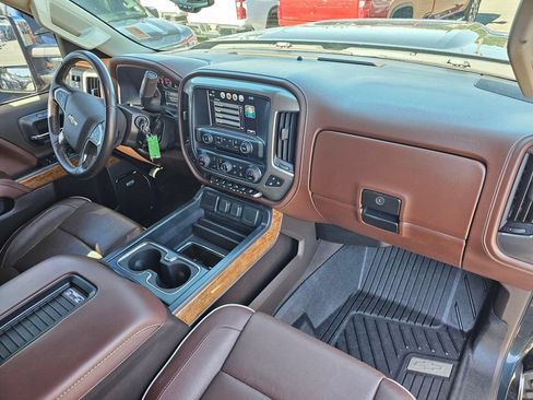 Used 2019 Chevrolet Silverado 2500 High Country AWD/4WD image 11