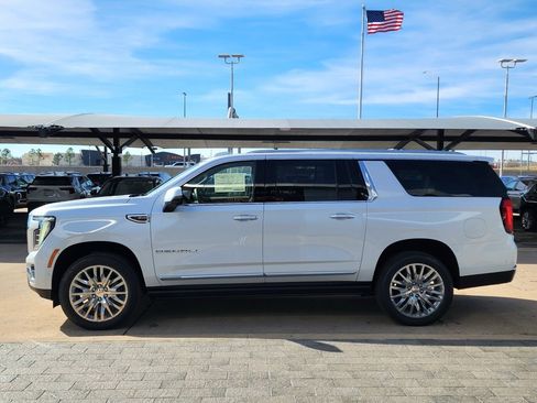 New 2026 GMC Yukon XL Denali w/ Sun & Power Step Package image 6