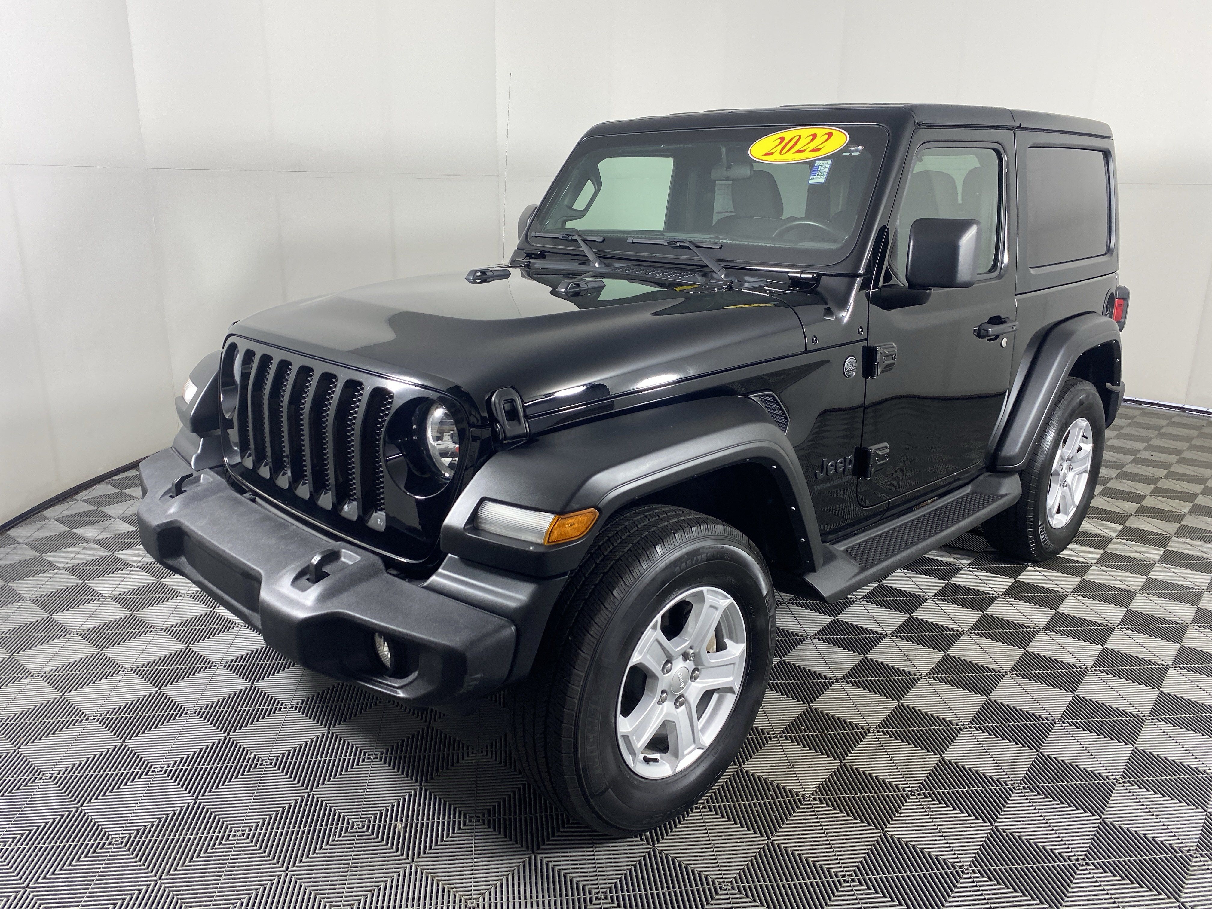 Used 2022 Jeep Wrangler Sport AWD/4WD image 9