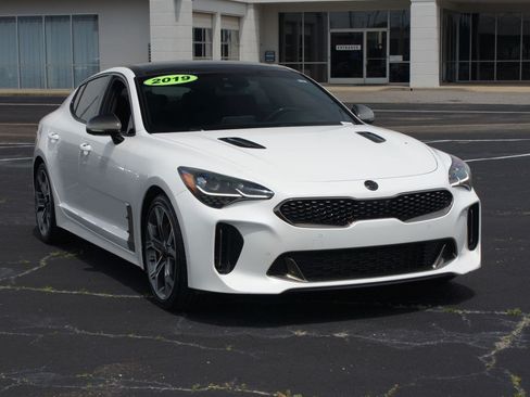 Used 2019 Kia Stinger GT2 RWD image 19