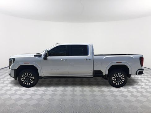 Used 2024 GMC Sierra 2500 Denali Ultimate w/ Max Trailering Package AWD/4WD image 9