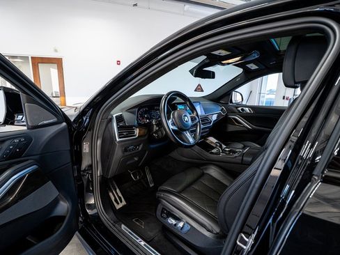 Used 2023 BMW X6 xDrive40i w/ M Sport Package image 39