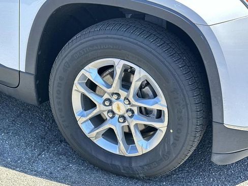 Used 2019 Chevrolet Traverse LT FWD image 7