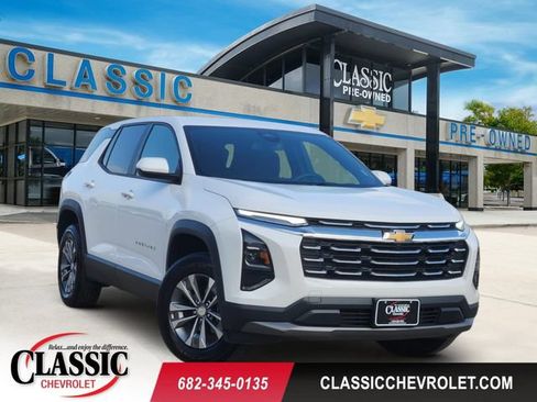 Used 2026 Chevrolet Equinox LT FWD image 1