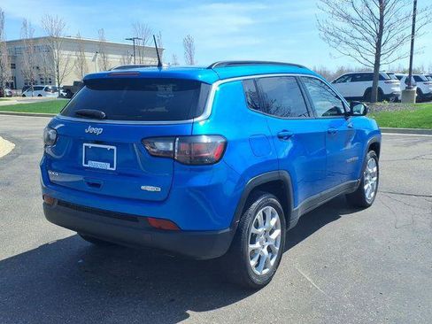 Certified 2023 Jeep Compass Latitude w/ Sun and Sound Group AWD/4WD image 4