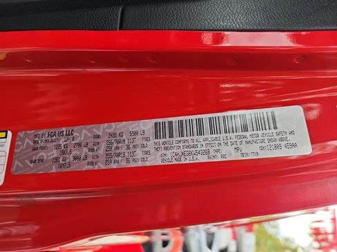 Used 2019 Jeep Wrangler Unlimited Sahara AWD/4WD image 19