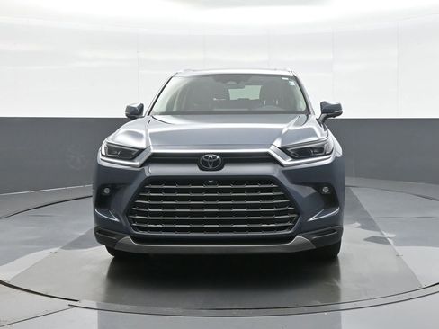 Certified 2025 Toyota Grand Highlander AWD image 3