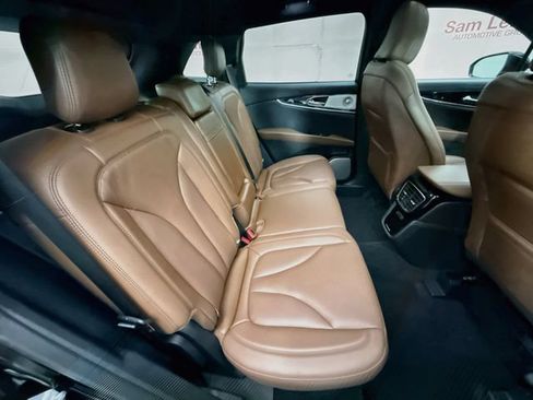 Used 2022 Lincoln Nautilus Reserve w/ Equipment Group 202A AWD/4WD image 28