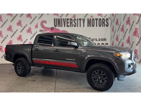 Used 2023 Toyota Tacoma SR5 RWD image 3