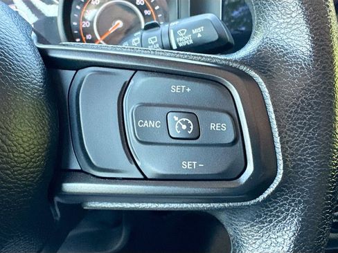 Used 2024 Jeep Wrangler Unlimited Sport AWD/4WD image 12