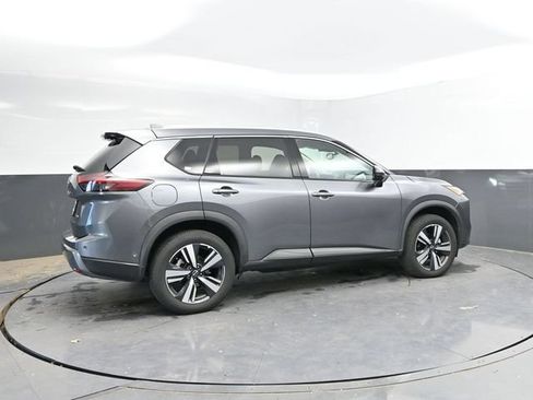Used 2026 Nissan Rogue SL AWD/4WD image 2