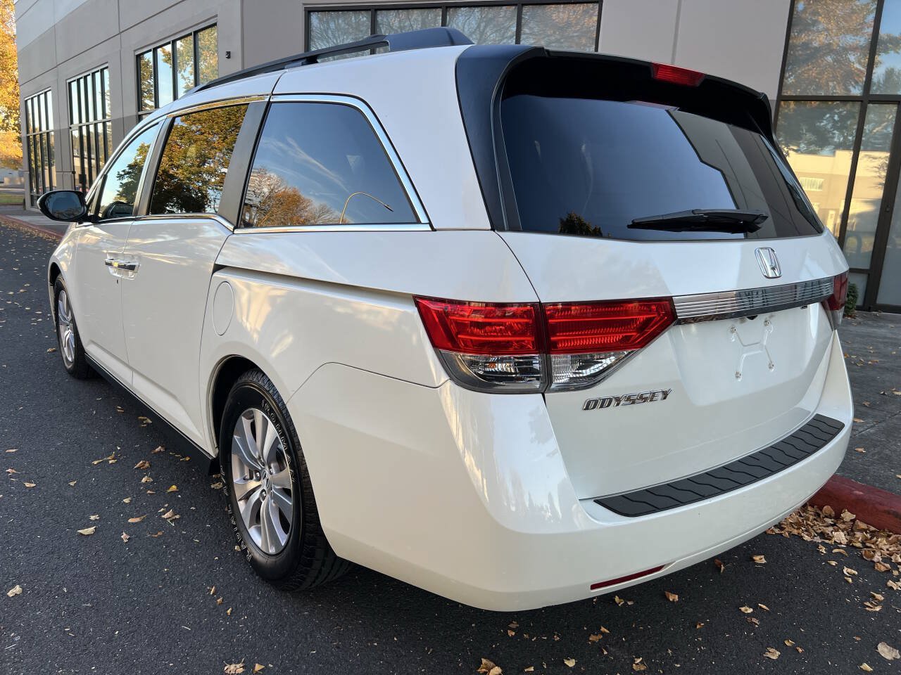 Used 2014 Honda Odyssey EX-L image 3