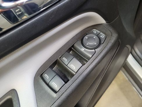 Used 2023 Chevrolet Equinox LT FWD image 27