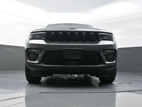 Used 2025 Jeep Grand Cherokee Limited w/ Black Appearance Package AWD/4WD image 33