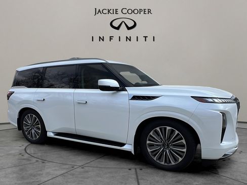 New 2026 INFINITI QX80 Luxe image 7