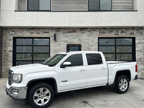 Used 2017 GMC Sierra 1500 SLE w/ Texas SLE Value Package AWD/4WD image 7