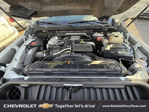 Used 2022 GMC Sierra 2500 AT4 image 39