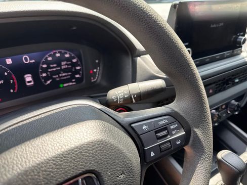 Used 2025 Honda Accord LX image 19