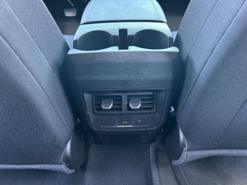 Used 2024 GMC Canyon Elevation RWD image 21
