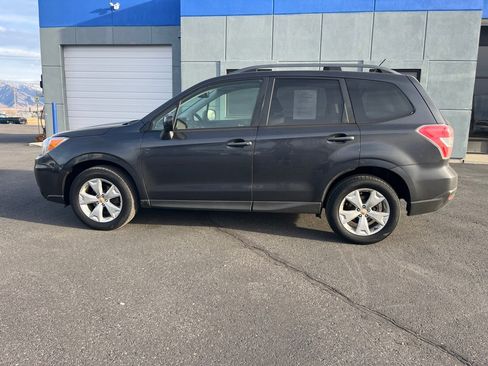 Used 2014 Subaru Forester 2.5i Premium w/ All-Weather Package AWD/4WD image 5