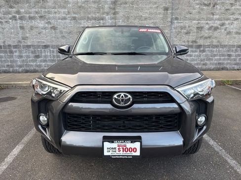 Used 2017 Toyota 4Runner SR5 Premium AWD/4WD image 2