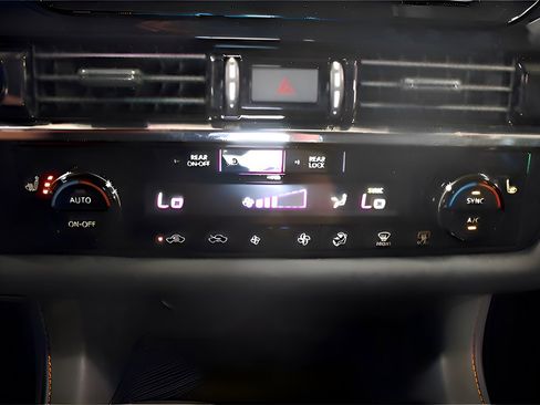 Used 2025 Nissan Pathfinder Rock Creek image 22