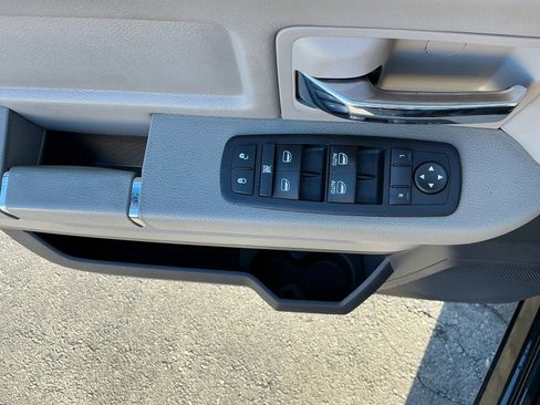 Used 2011 RAM 1500 Big Horn image 23