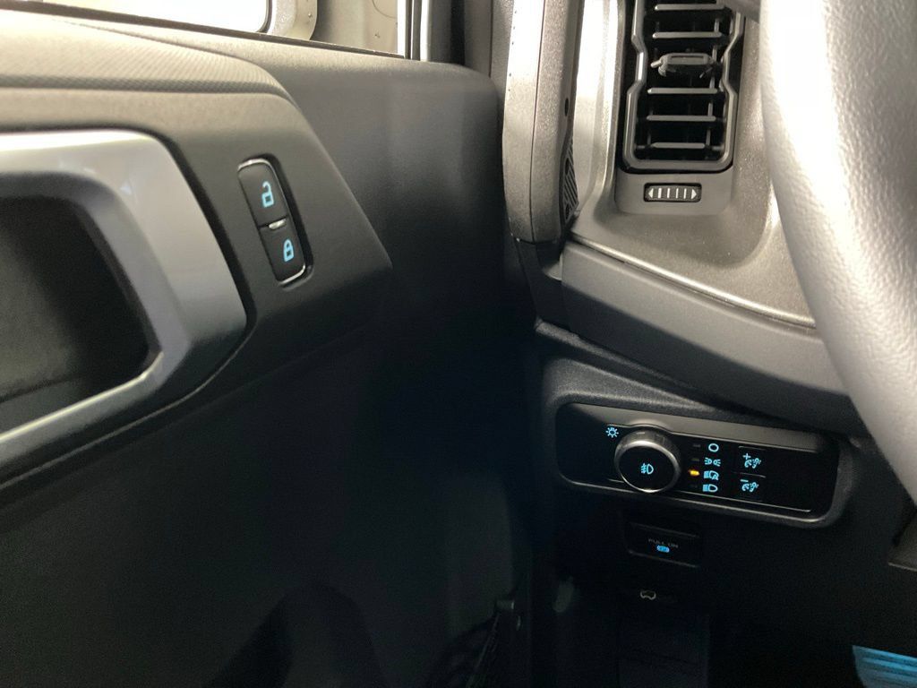 New 2026 Ford Bronco Big Bend w/ Black Diamond Package AWD/4WD image 19