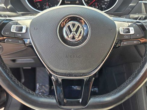 Used 2018 Volkswagen Tiguan SE FWD image 28