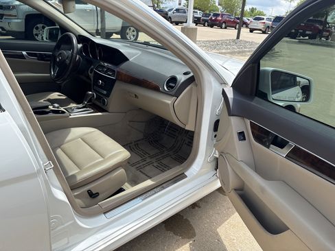 Used 2014 Mercedes-Benz C 300 4MATIC Sedan image 14