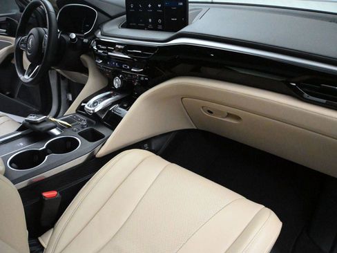 Certified 2024 Acura MDX SH-AWD w/ Technology Package image 17