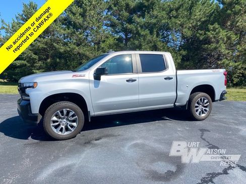 Used 2021 Chevrolet Silverado 1500 LT Trail Boss w/ Convenience Package II AWD/4WD image 3