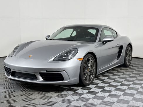Certified 2024 Porsche 718 Cayman RWD image 1