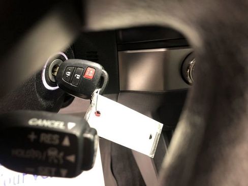 Used 2021 Toyota Tacoma SR image 29