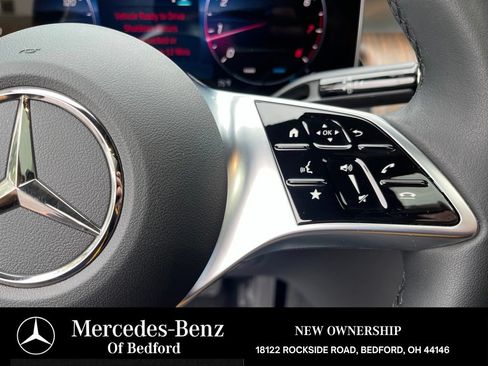 Used 2026 Mercedes-Benz GLC 300 4MATIC image 25