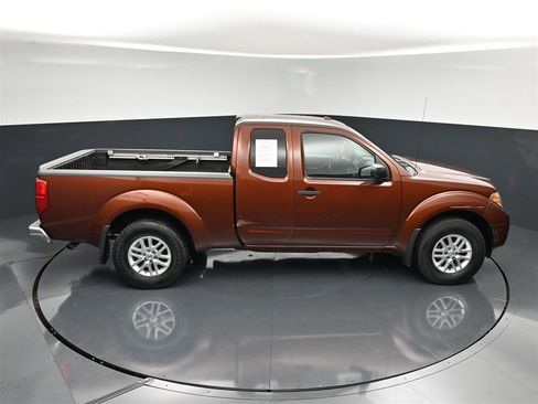 Used 2017 Nissan Frontier SV w/ SV Value Truck Package AWD/4WD image 23