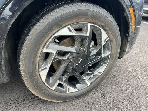 Used 2023 Kia Sportage SX image 11