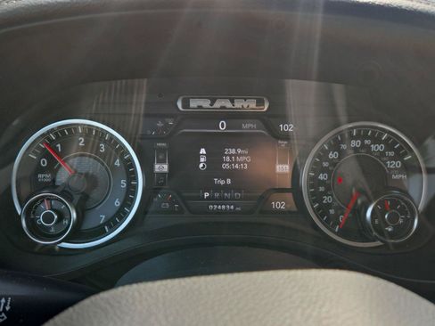Used 2022 RAM 1500 Laramie AWD/4WD image 19