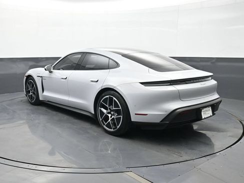 Certified 2025 Porsche Taycan AWD/4WD image 3