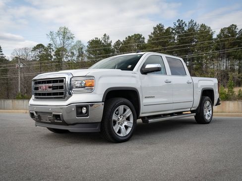Used 2015 GMC Sierra 1500 SLT w/ Driver Alert Package AWD/4WD image 3