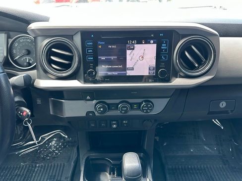 Used 2019 Toyota Tacoma SR5 RWD image 21