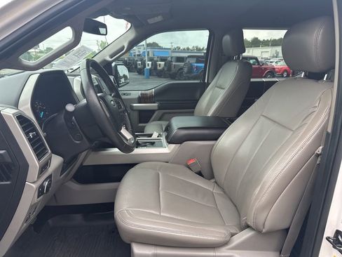 Used 2018 Ford F150 Lariat w/ Equipment Group 502A Luxury AWD/4WD image 18