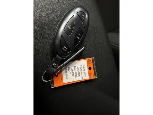 New 2026 Hyundai Elantra Hybrid FWD image 23